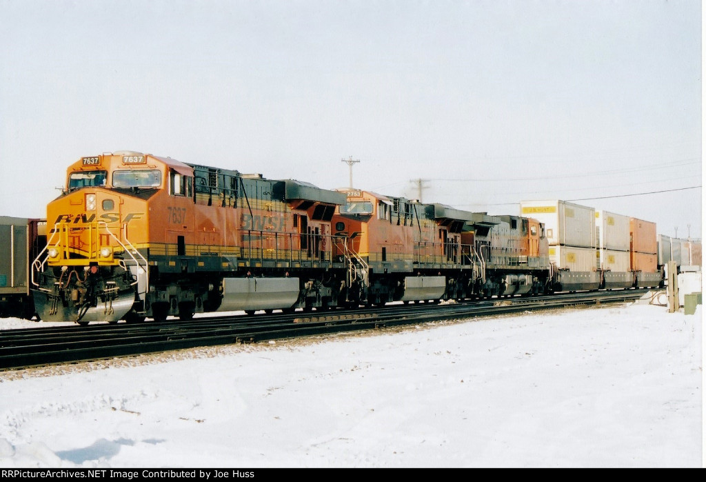 BNSF 7637 East